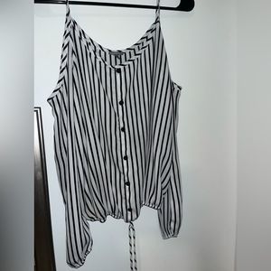 BLACK AND WHITE STRIPED OFF SHOULDER BLOUSE SIZE SMALL